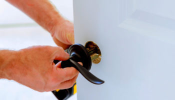 door lock repair - Andrea Locksmith